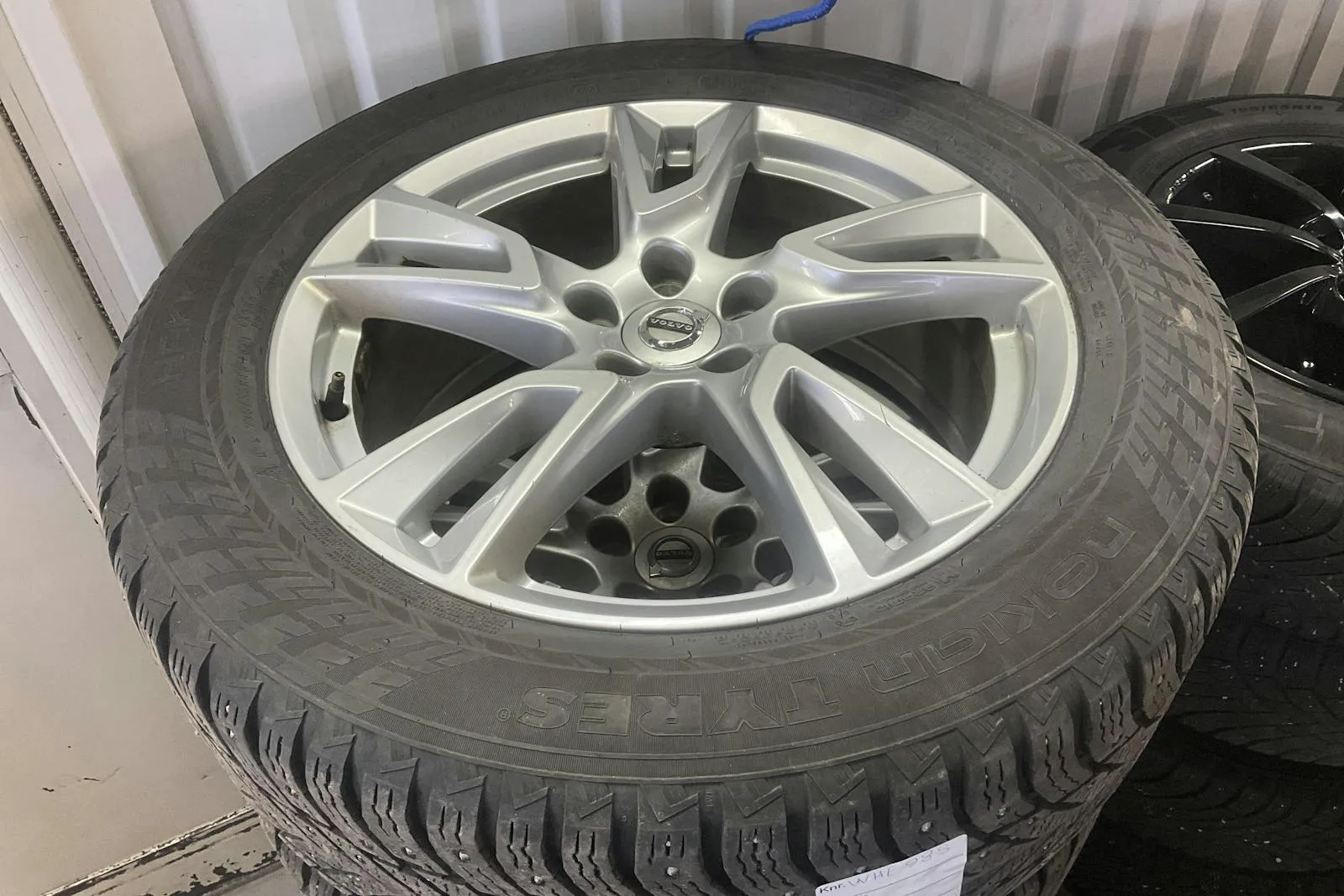 Vehicle image 14