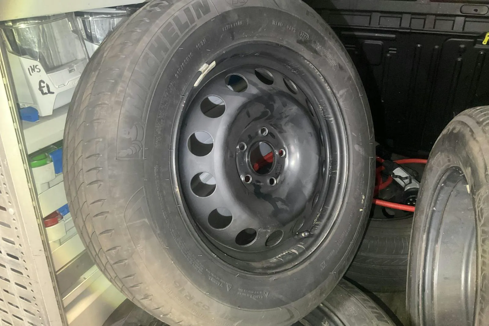 Vehicle image 13
