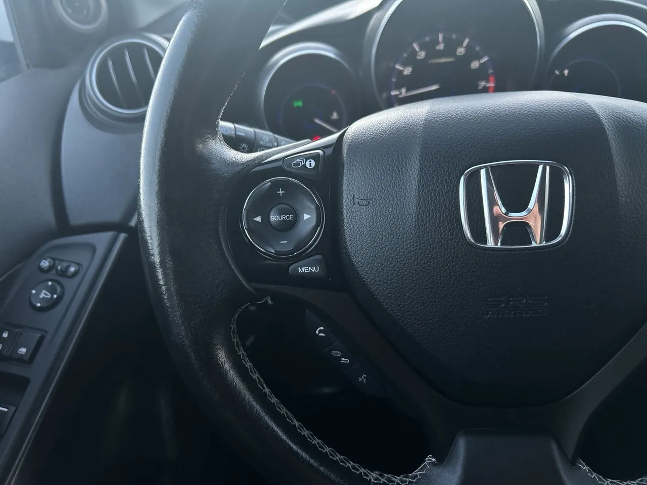 Vehicle image 17
