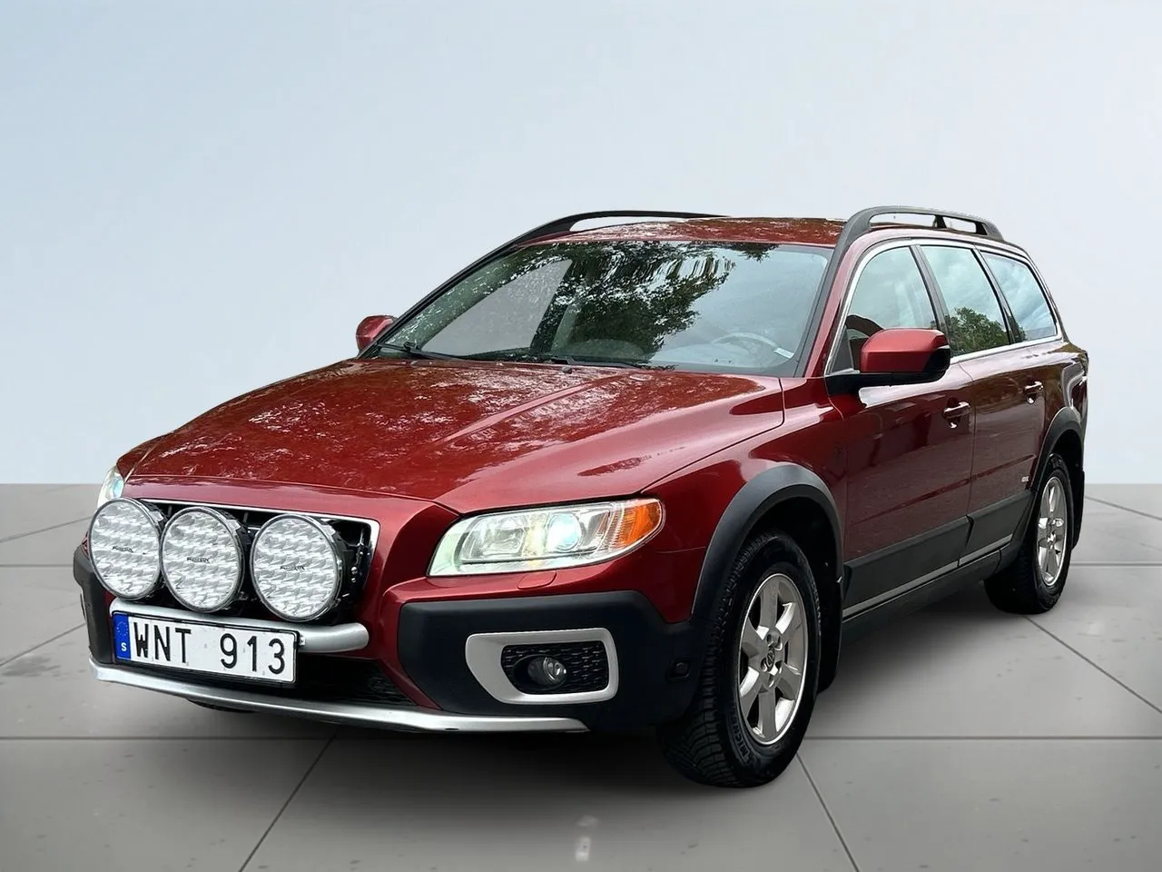 Vehicle image 15