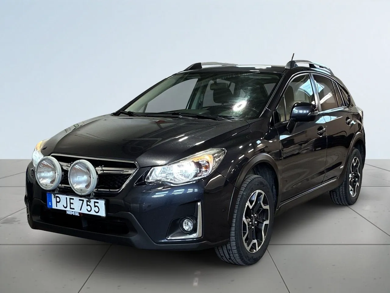 Vehicle image 15