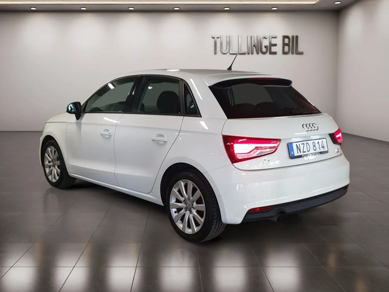 Vehicle image 2