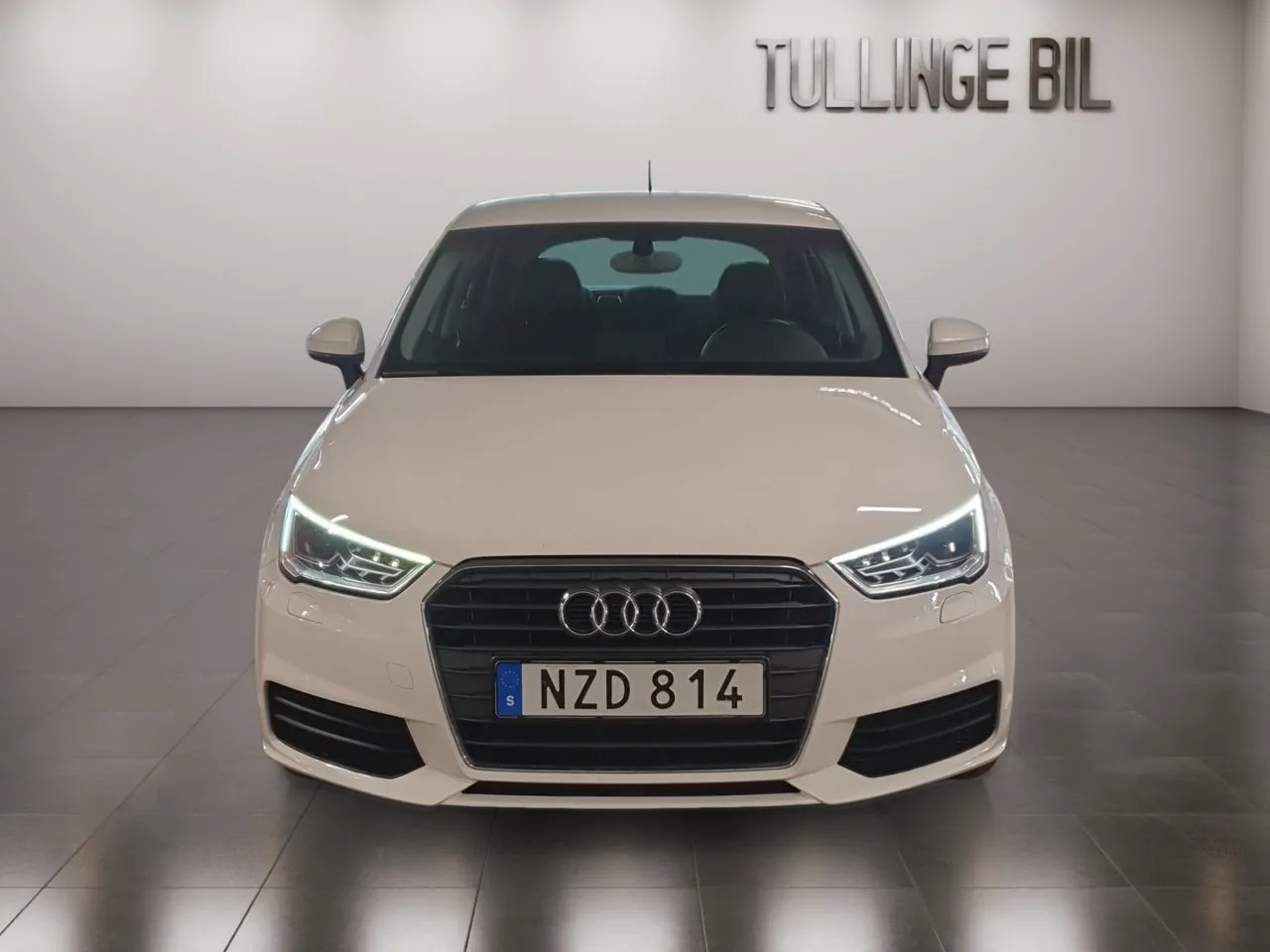 Vehicle image 7