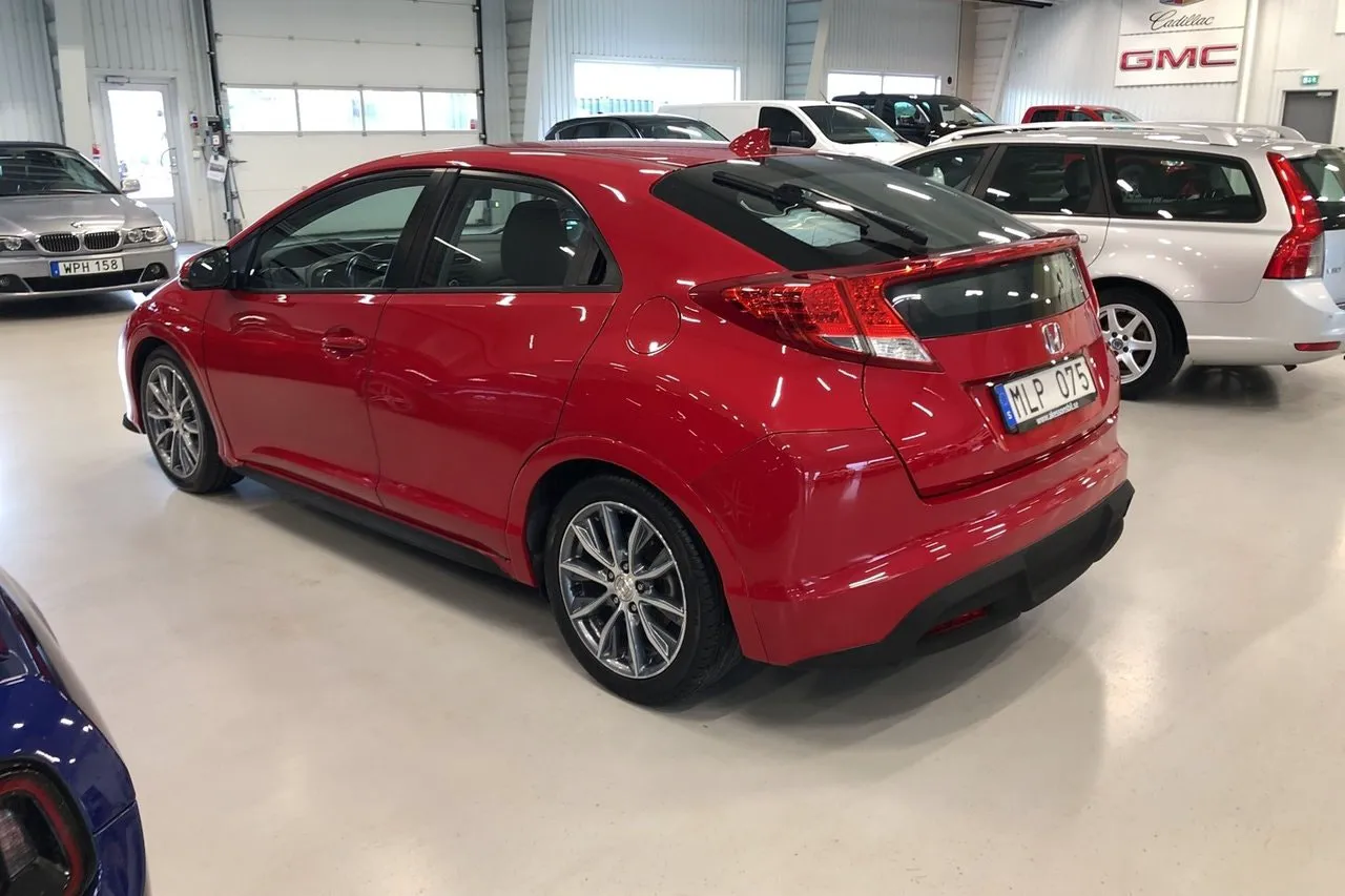 Vehicle image 6