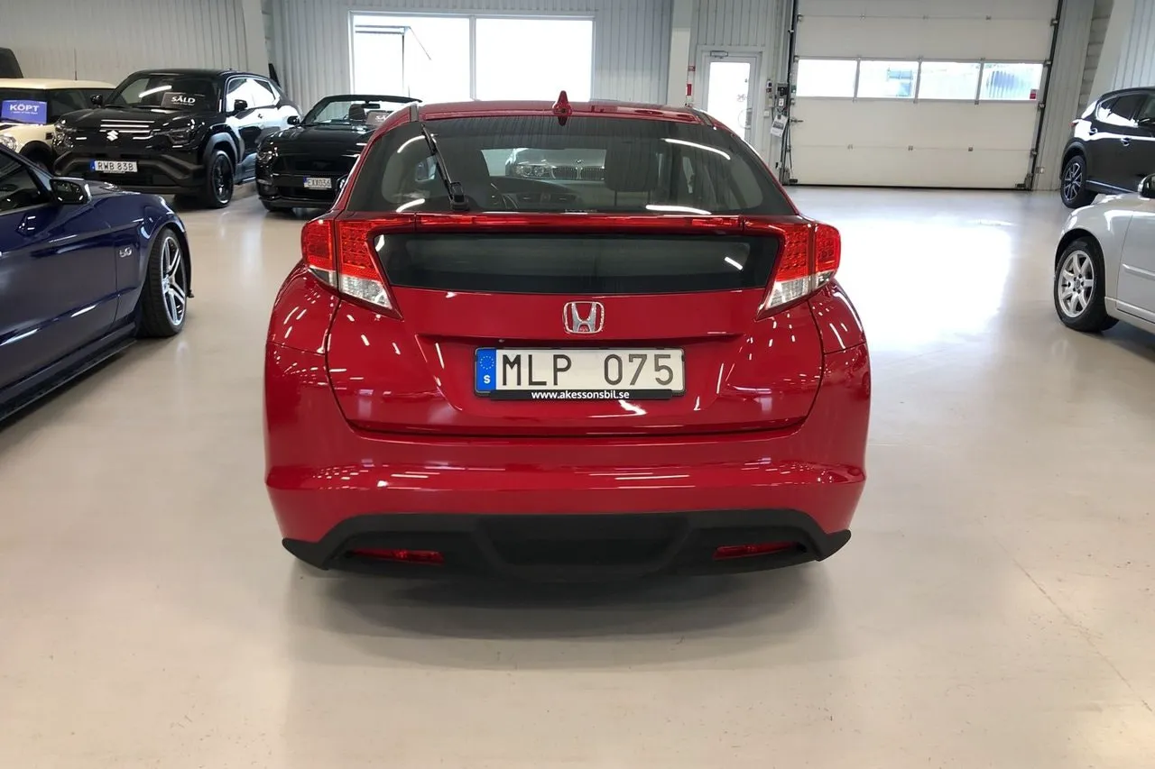 Vehicle image 5