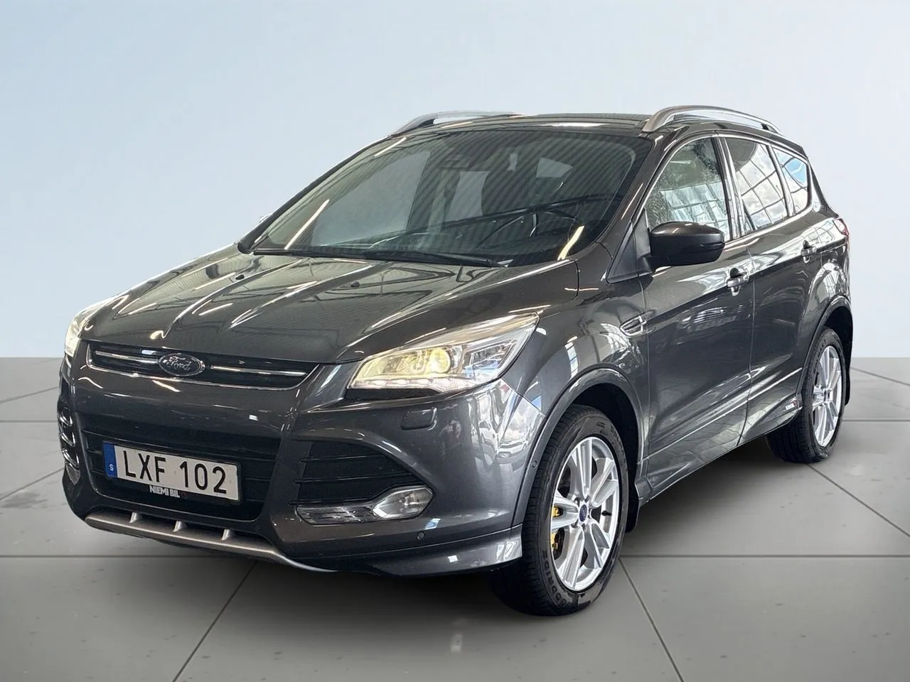 Vehicle image 15