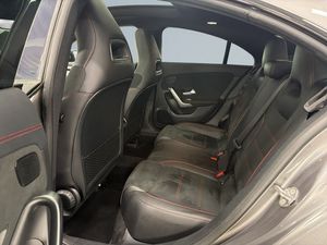 Mercedes CLA180 bild 13