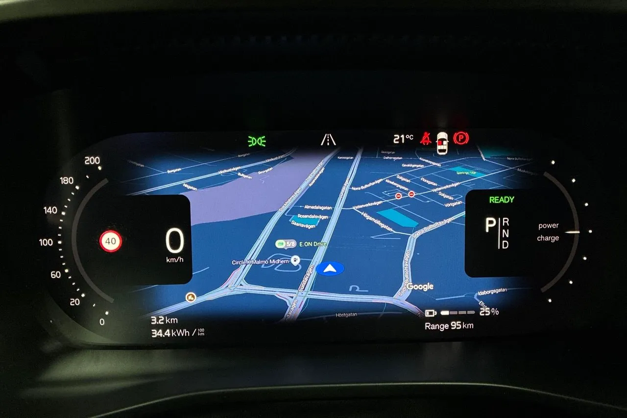 Vehicle image 16