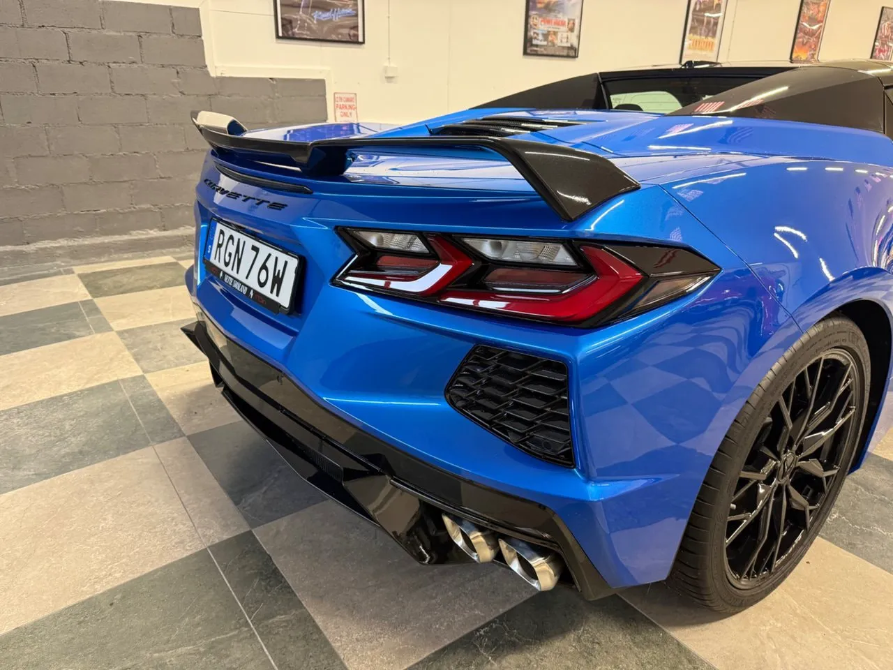 Vehicle image 20