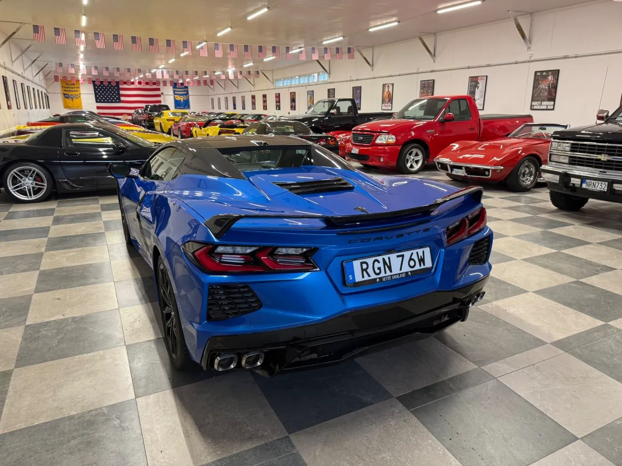 Vehicle image 9