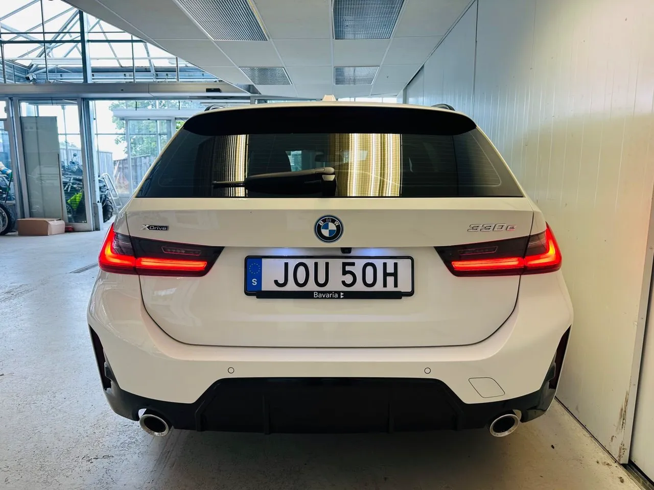 Vehicle image 18