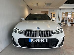BMW 330 bild 18