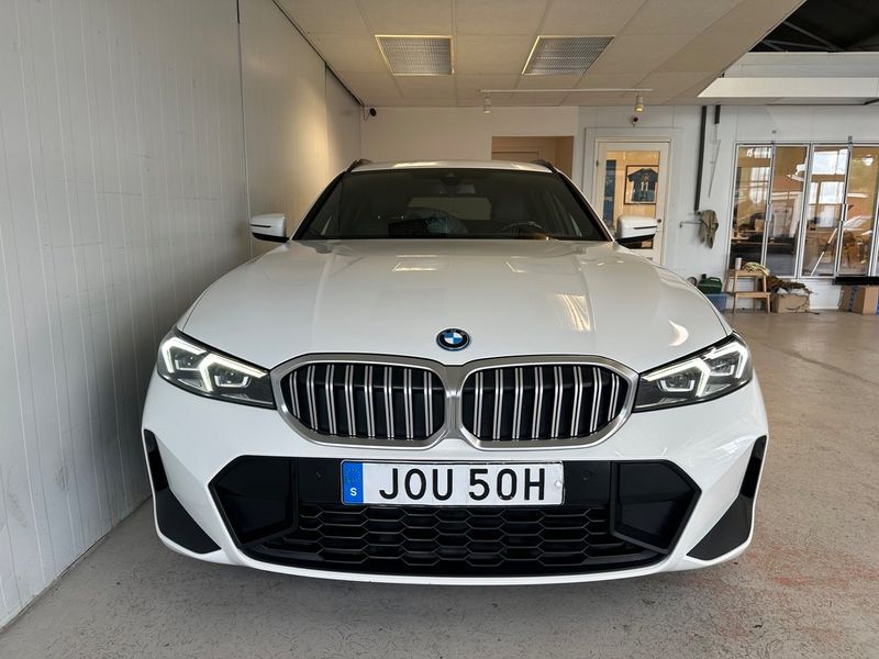 BMW 330 bild 18