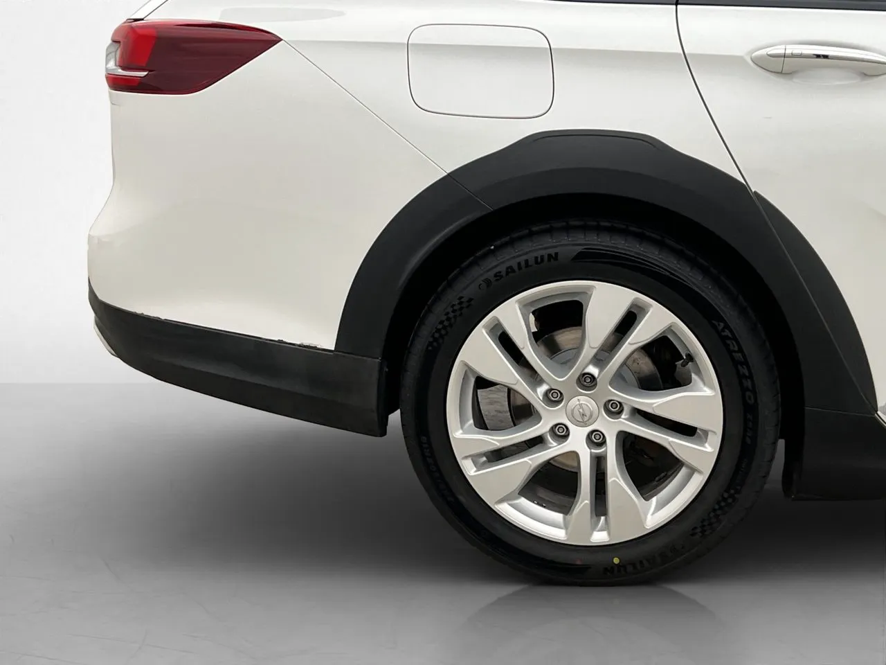Vehicle image 30