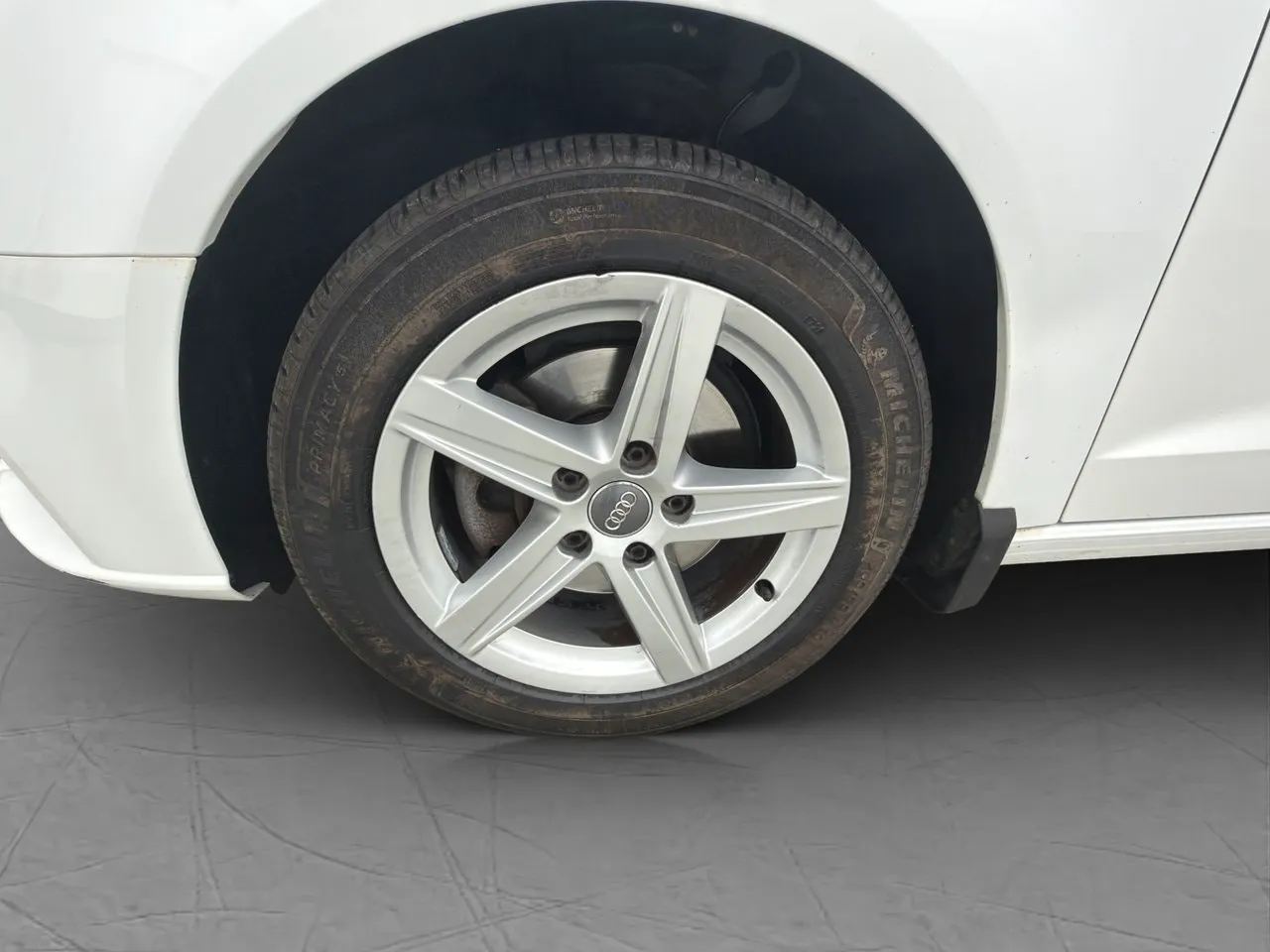 Vehicle image 22