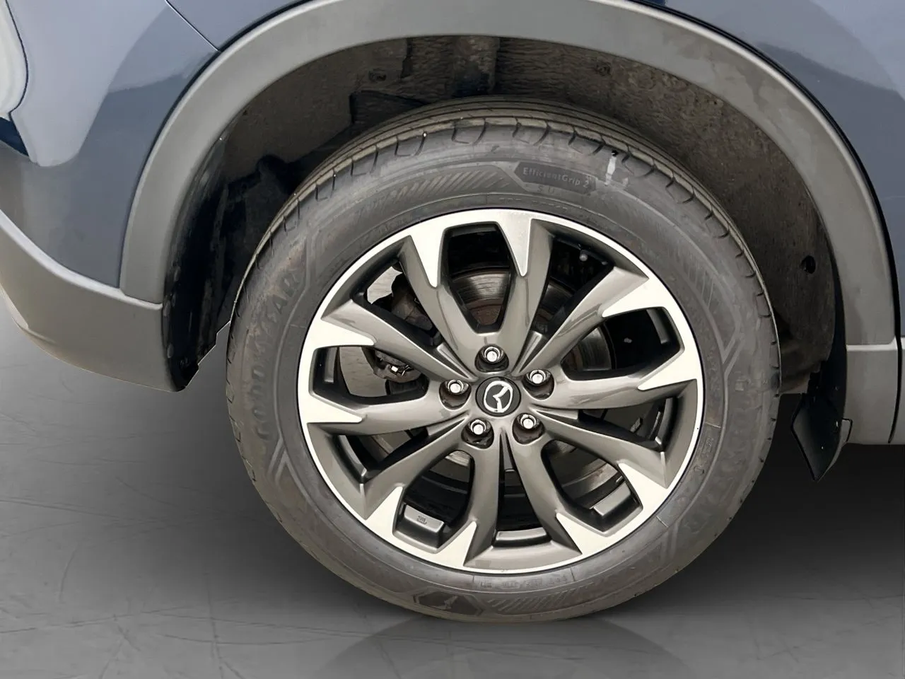 Vehicle image 30