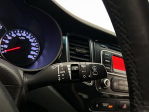Kia Carens bild 17