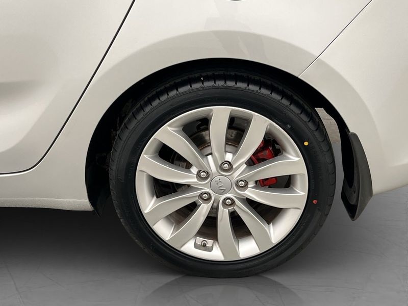 Kia Carens bild 28