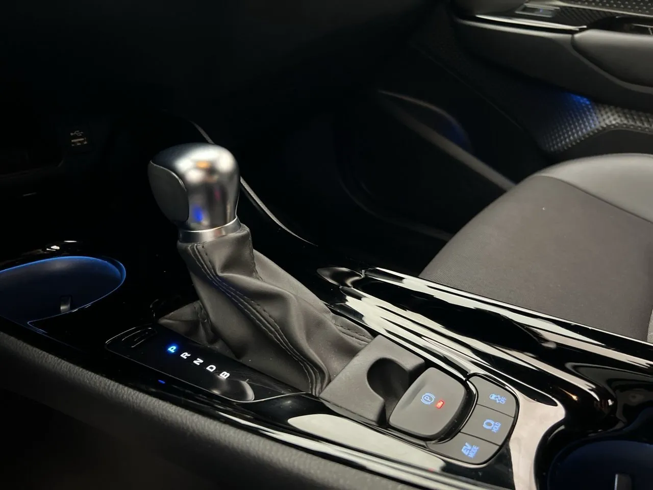 Vehicle image 21