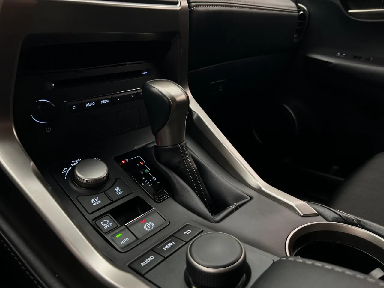 Vehicle image 22