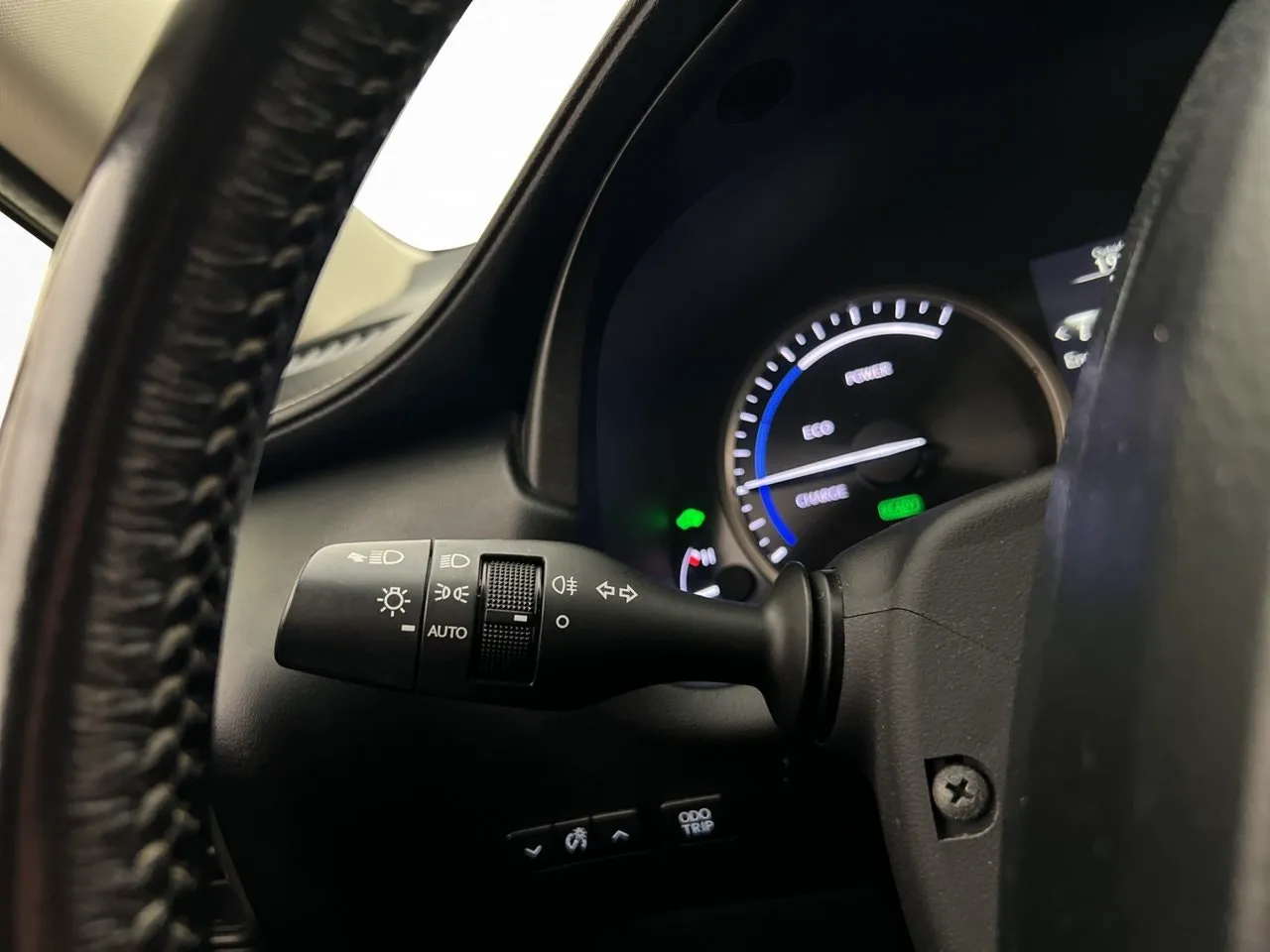 Vehicle image 24