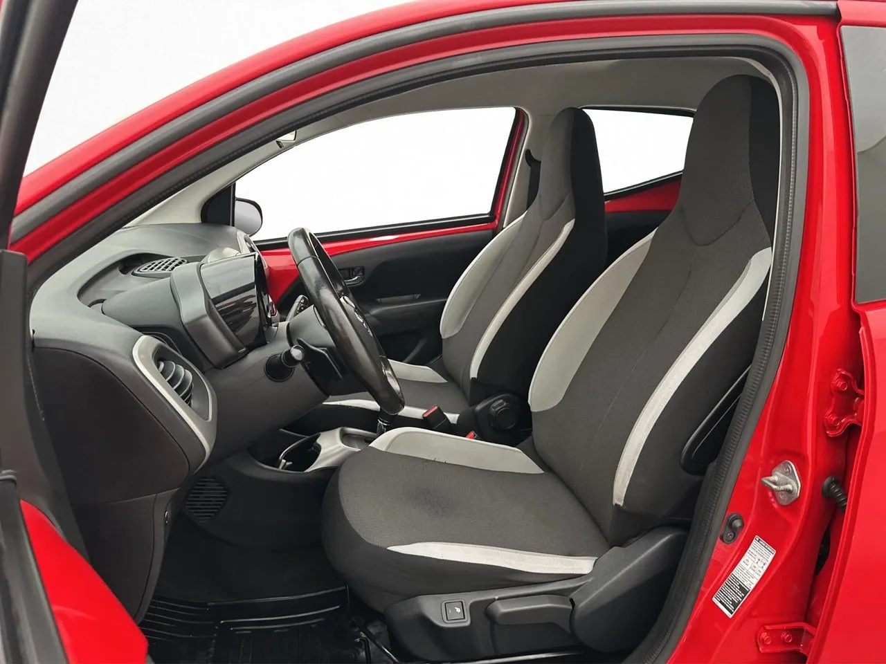 Vehicle image 8