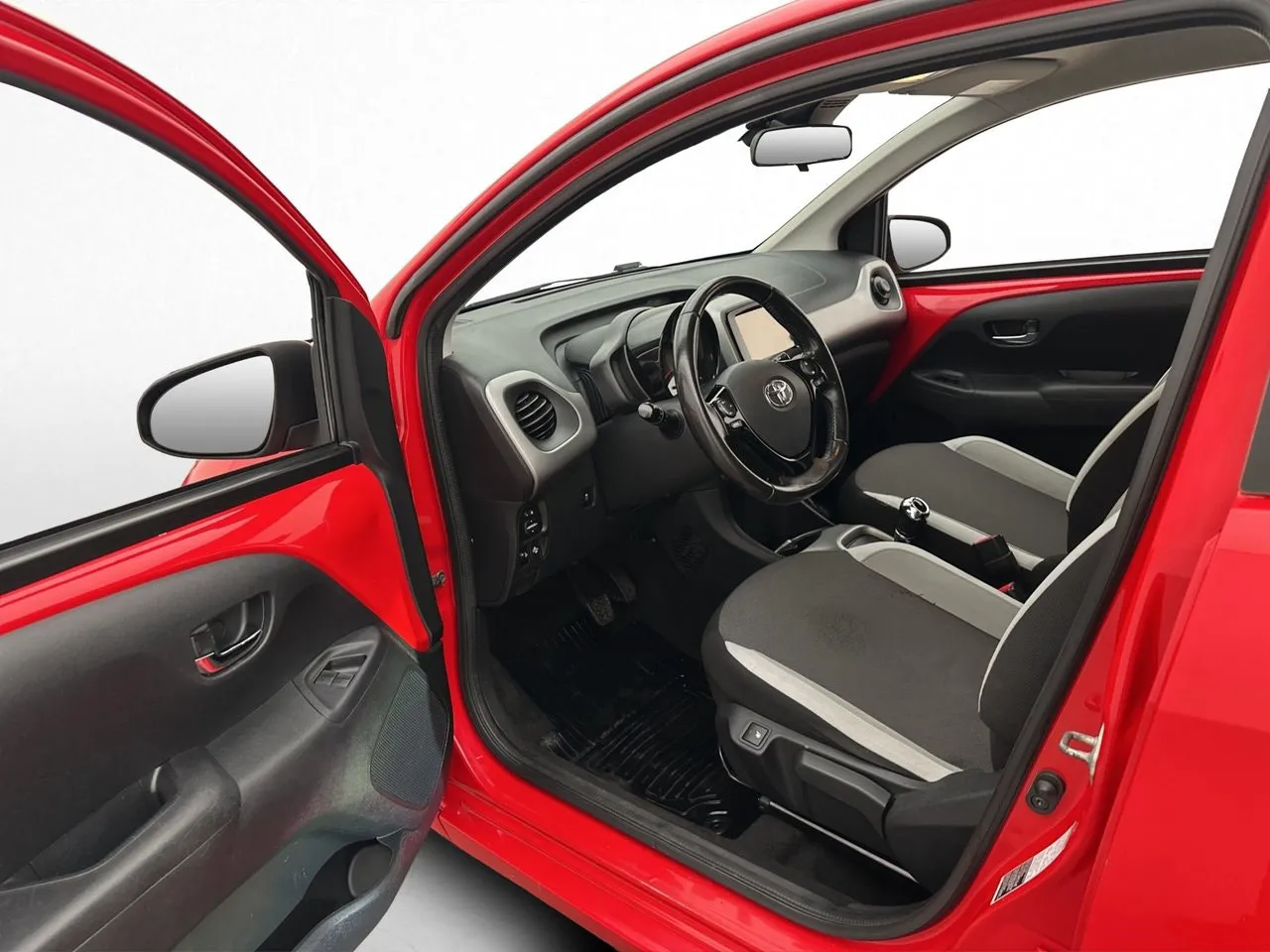 Vehicle image 7