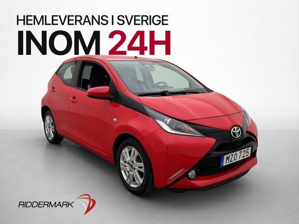 Toyota Aygo 1.0 VVT-i X-PLAY Kamera Navi 0,42l/Mil Låg skatt - 2017