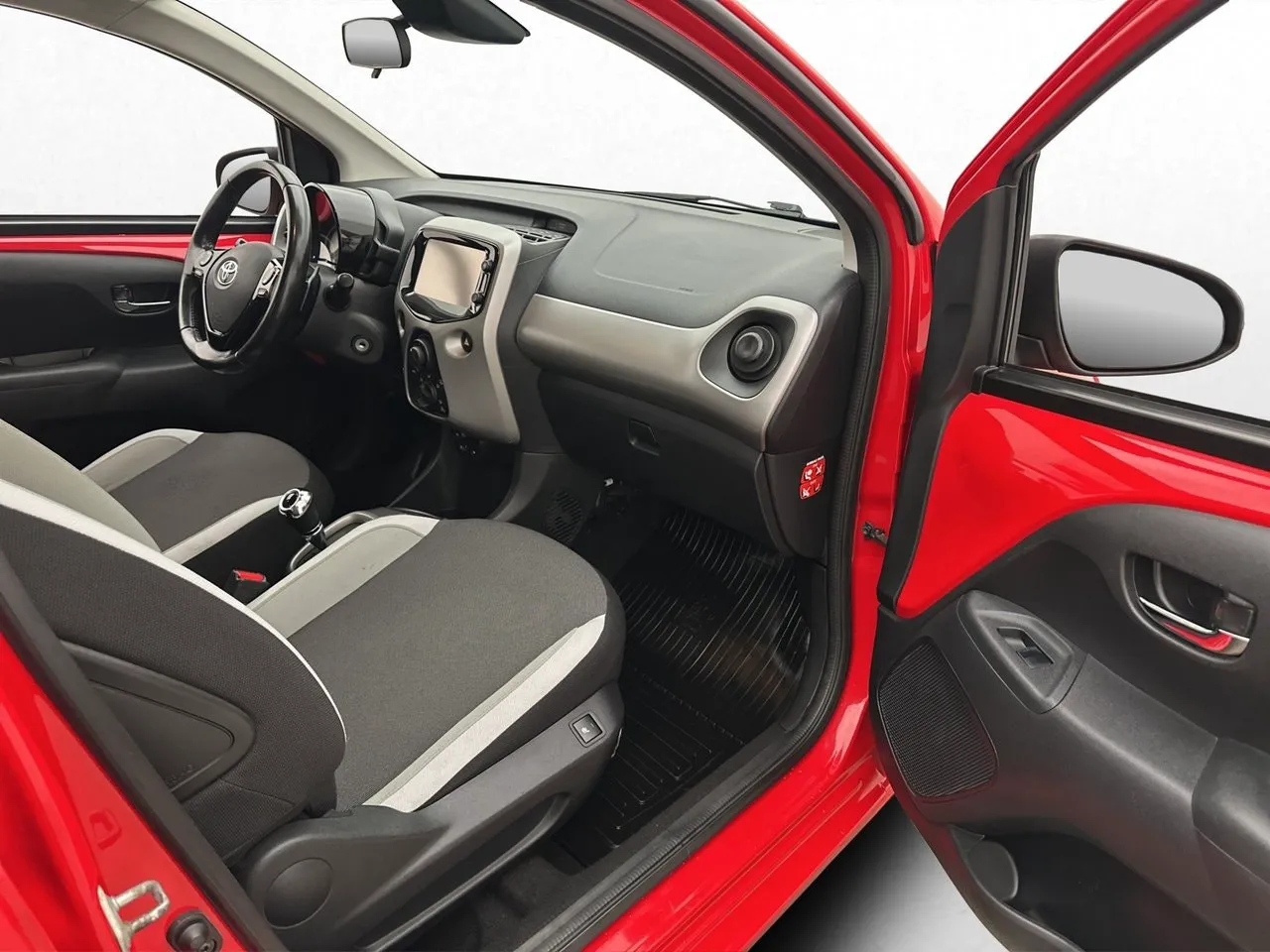 Vehicle image 11