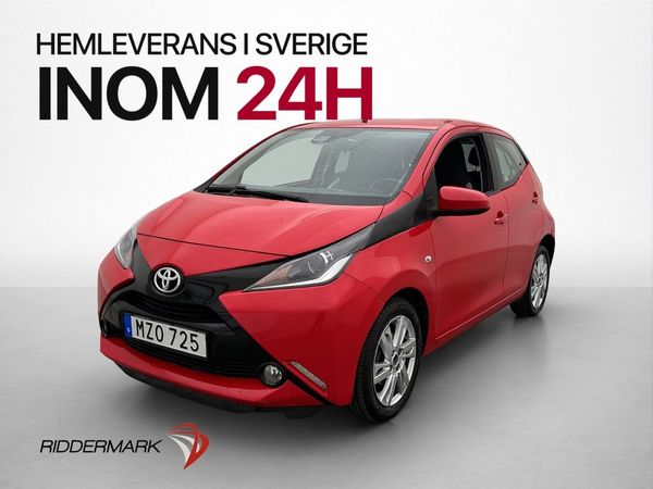Toyota Aygo 1.0 VVT-i X-PLAY Kamera Navi 0,42l/Mil Låg skatt - 2017