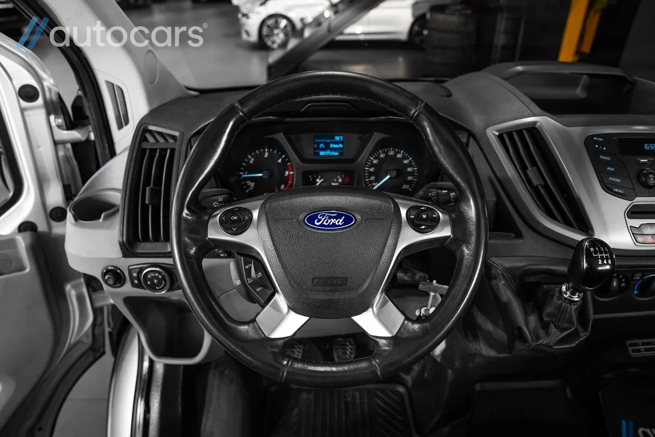 Vehicle image 16