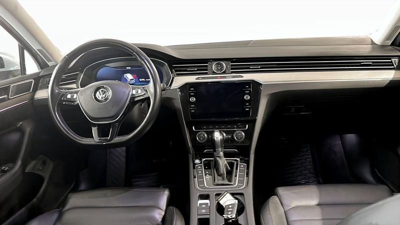 Volkswagen Passat bild 4