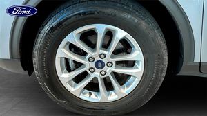 Ford Kuga bild 9