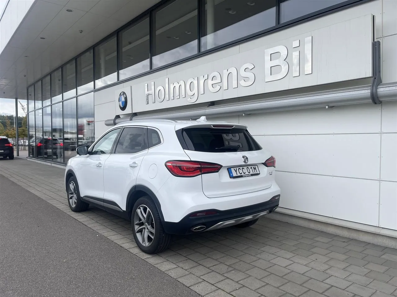 Vehicle image 1