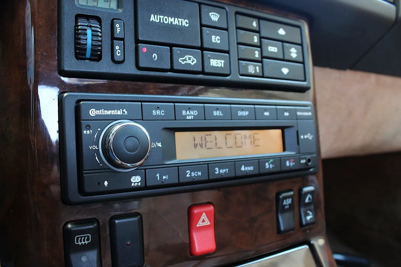 Vehicle image 29