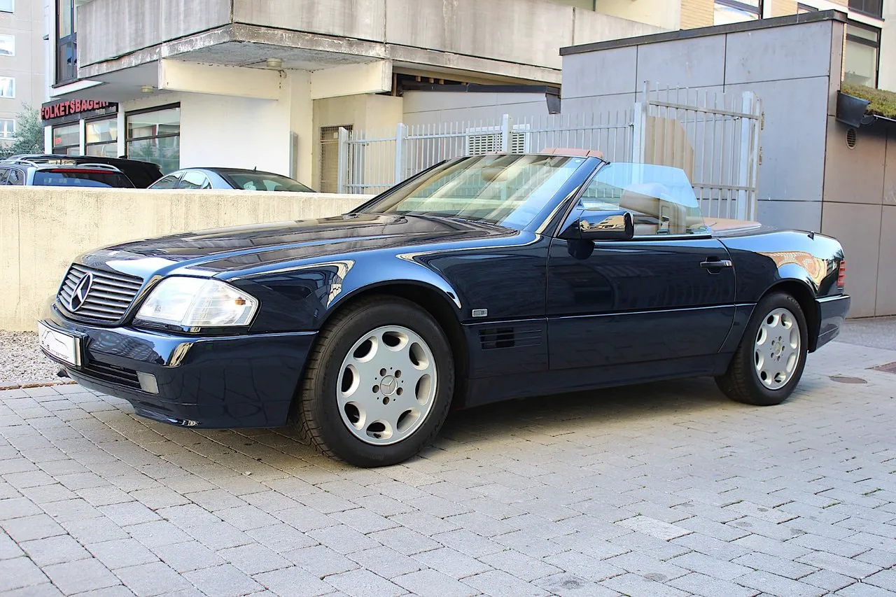 Vehicle image 11