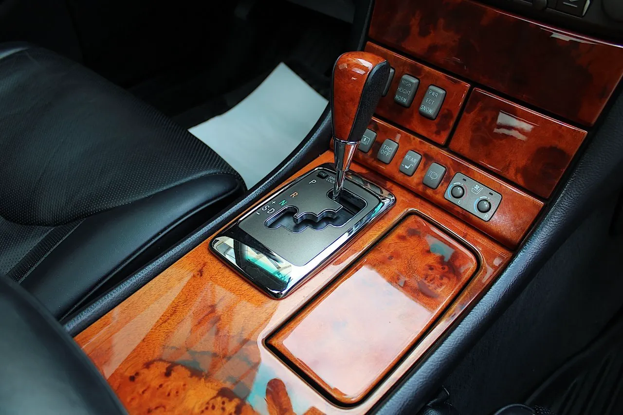 Vehicle image 30