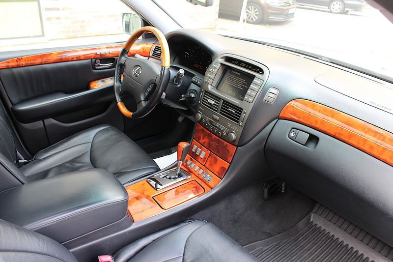 Lexus LS bild 27