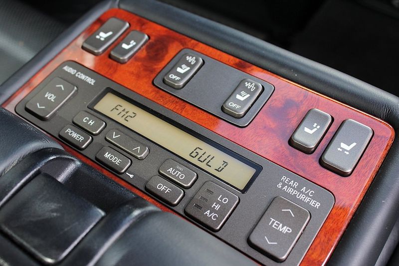 Lexus LS bild 23