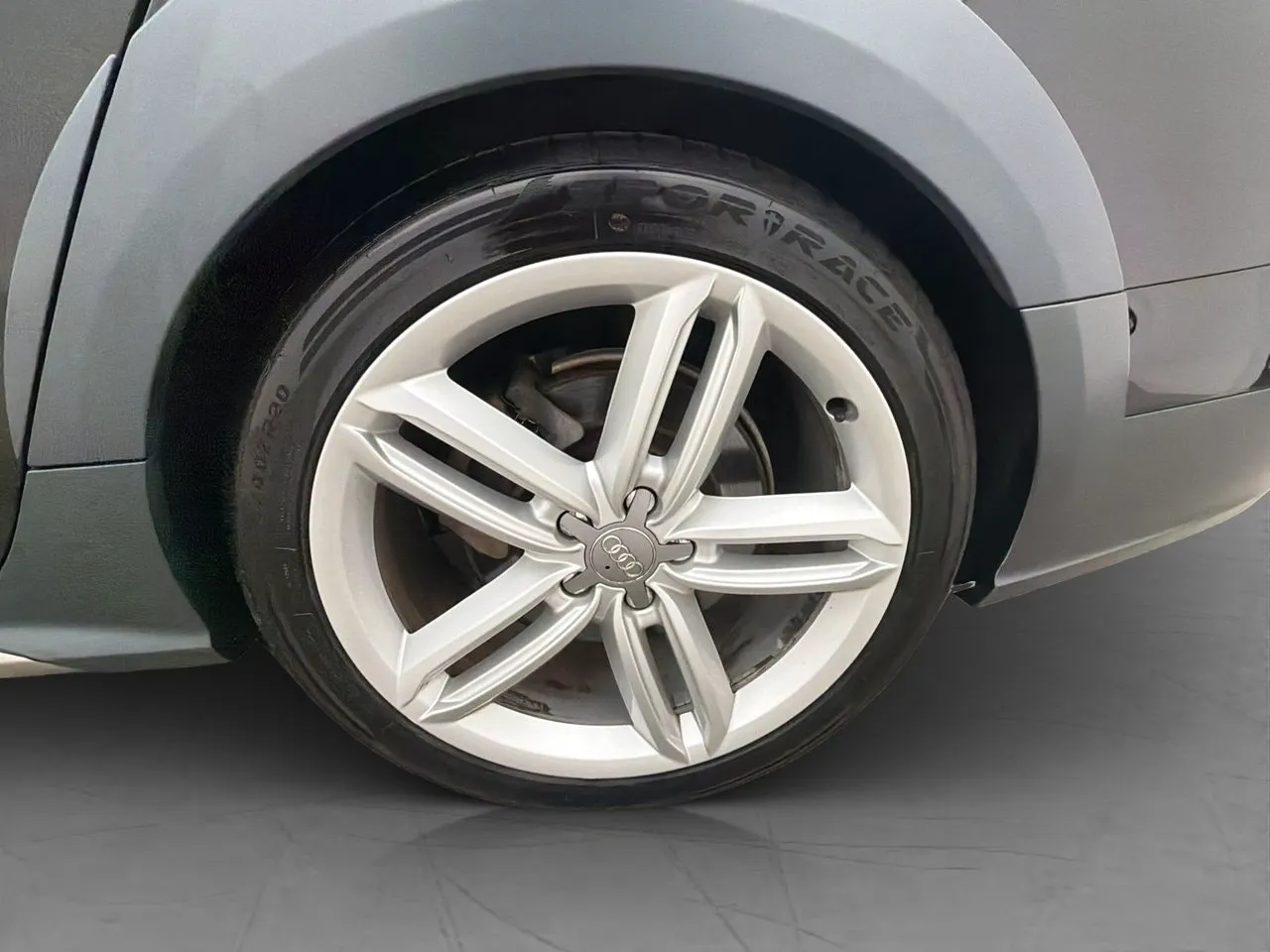 Vehicle image 31