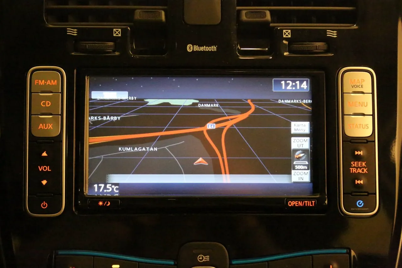 Vehicle image 18