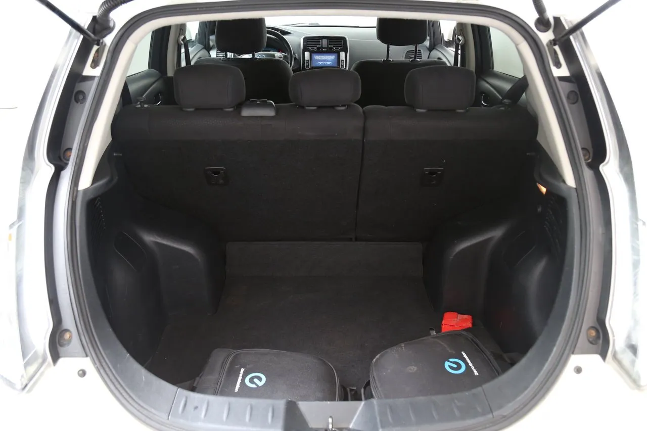 Vehicle image 22