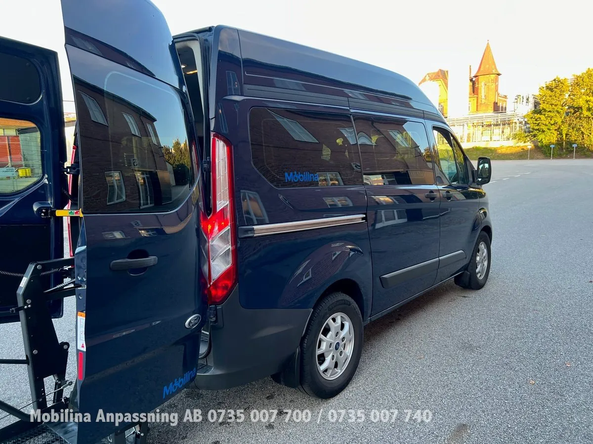 Vehicle image 21