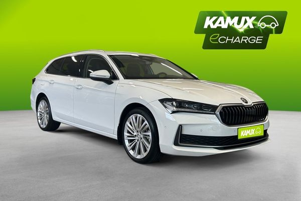 Skoda Superb iV Combi L&K Canton Läder 360 Cockpit MatrixDrag Värmar - 2025