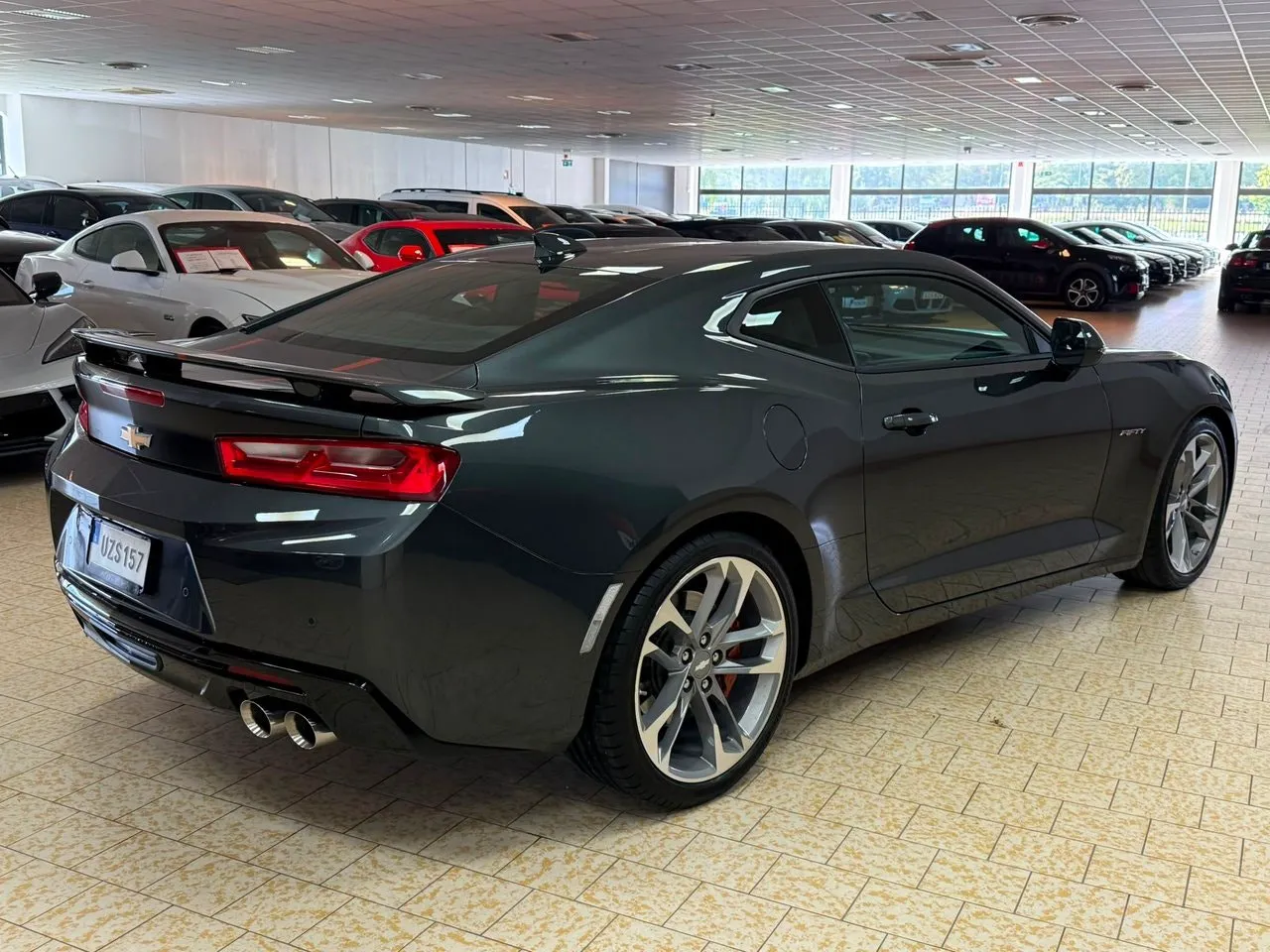 Vehicle image 6