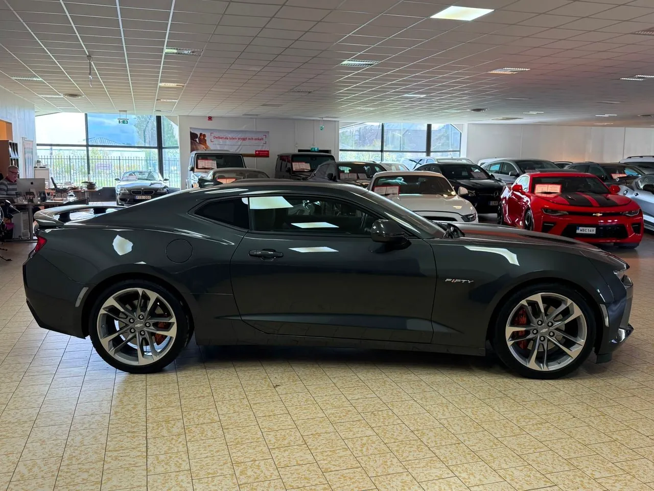 Vehicle image 7