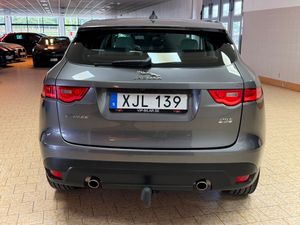 Jaguar F-Pace bild 6