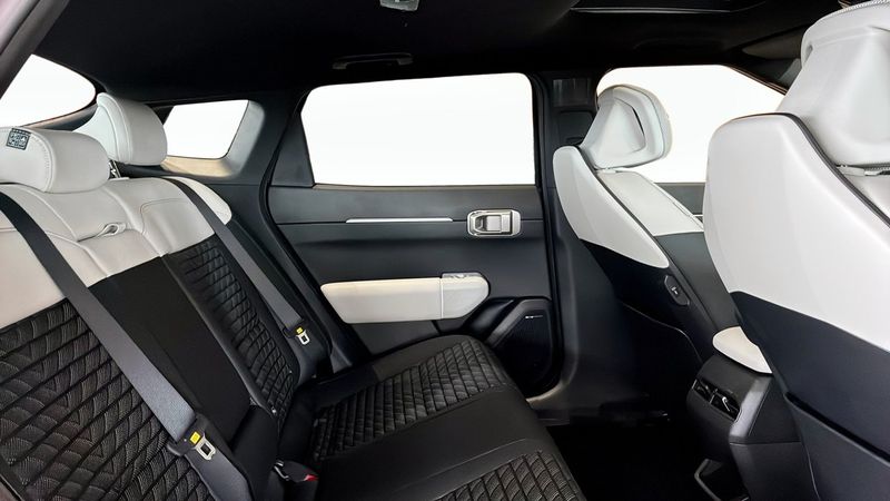 Kia EV4 bild 5