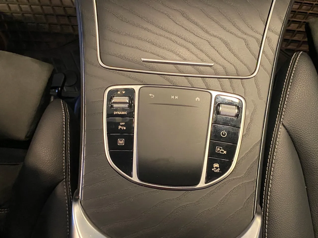 Vehicle image 18