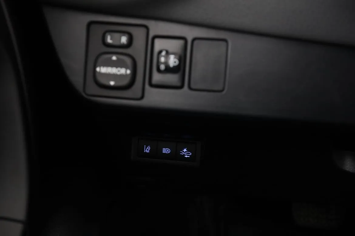 Vehicle image 34